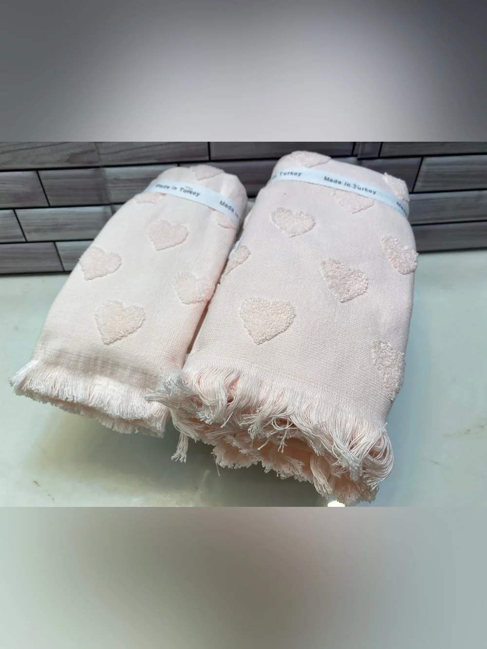 Cupcakes and cashmere ❤️Pink Heart(2)Hand  &(2) Tip Towel Set  NWT